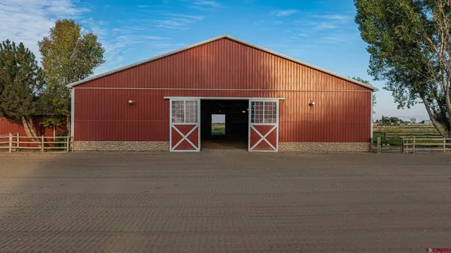 a view of an outdoor space and garage