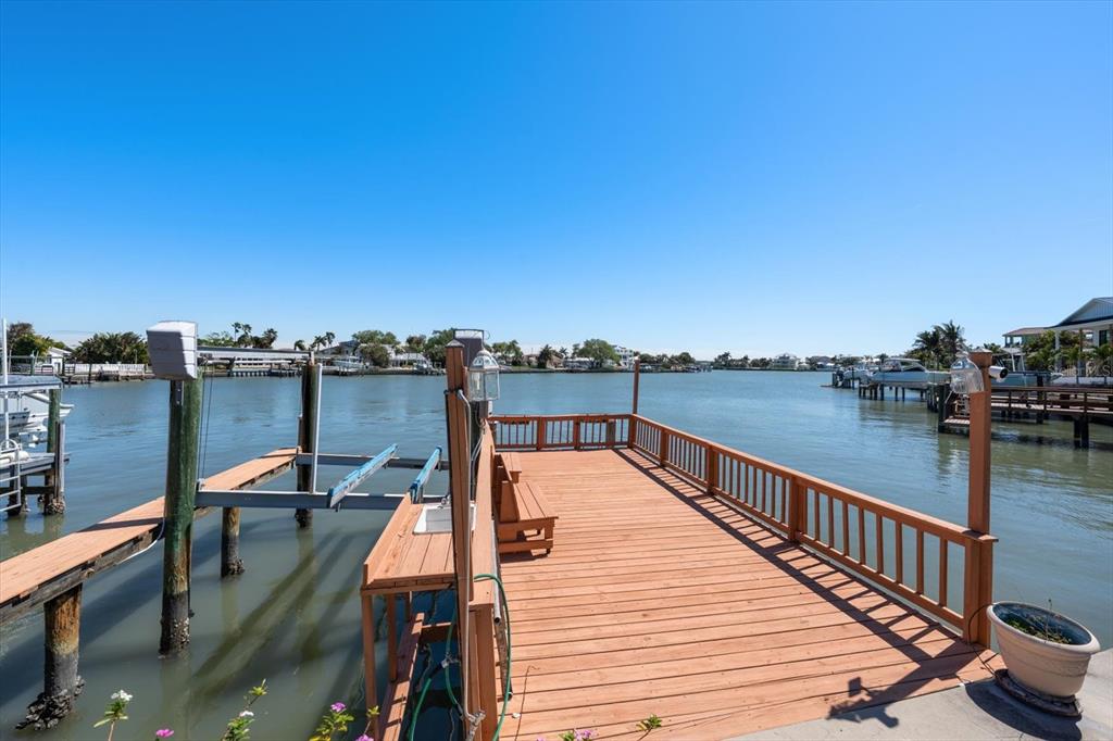 483 Harbor Drive North Indian Rocks Beach, FL 33785 - Photo 5 of 53