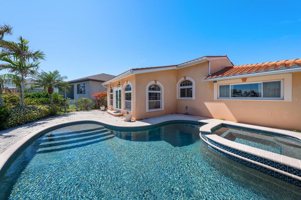 483 Harbor Drive North Indian Rocks Beach, FL 33785 - Photo 7 of 53