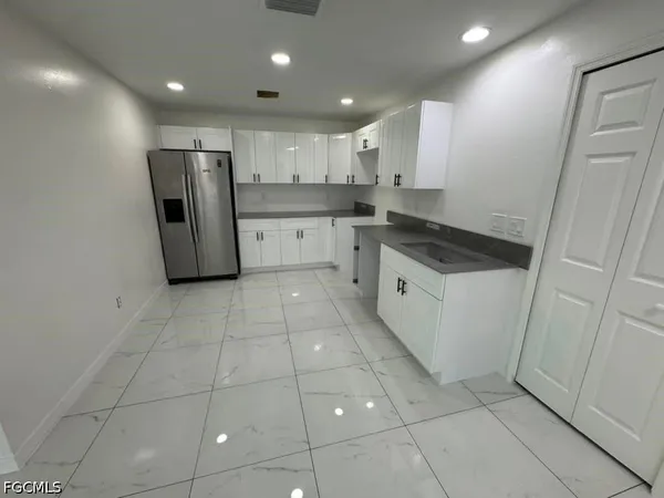 $1,800 | 734 Ichabod Avenue, Lehigh Acres, FL 33973