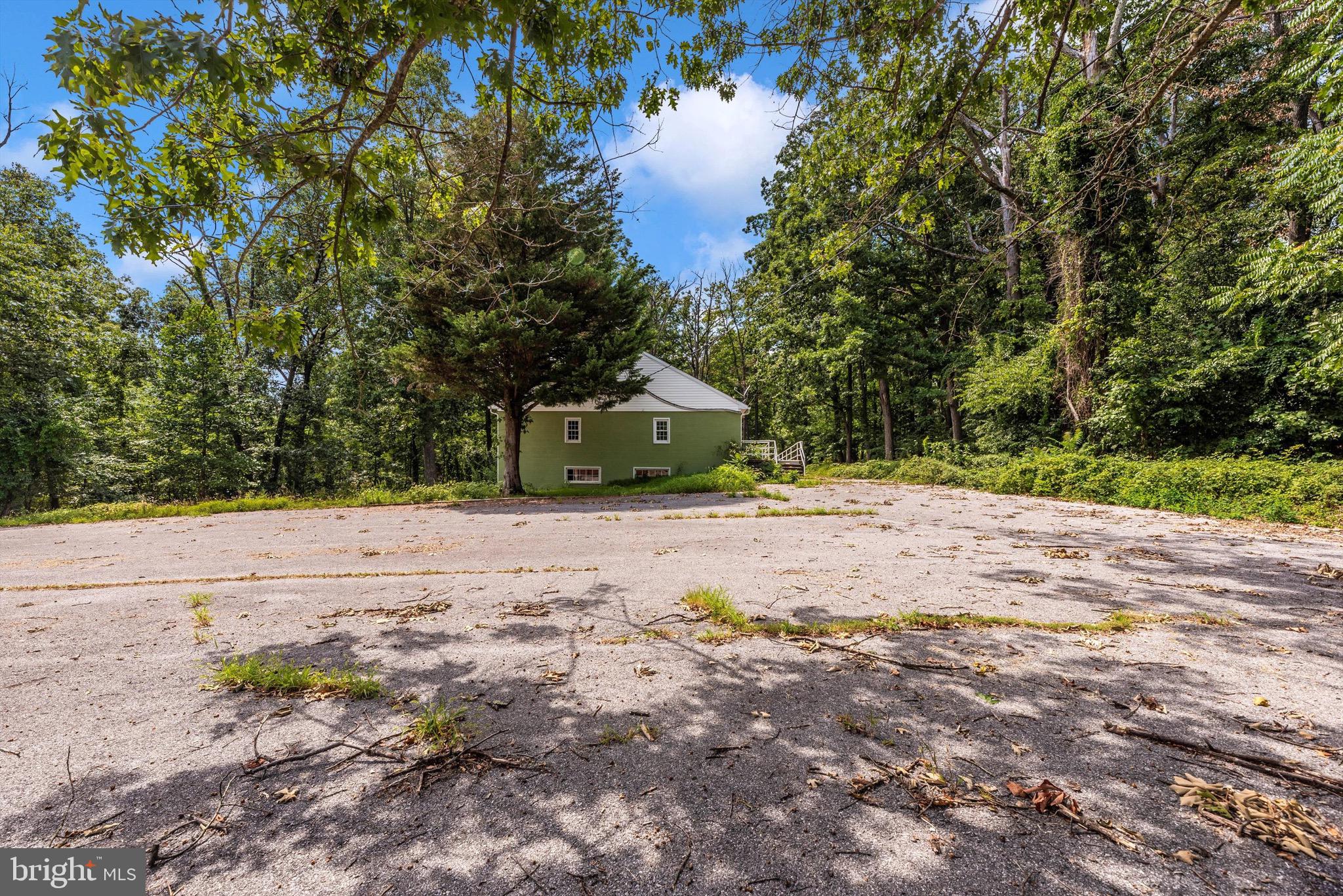 2840 Cox Ridge Road Westminster, MD 21157 - Photo 24 of 36 Parking Lot