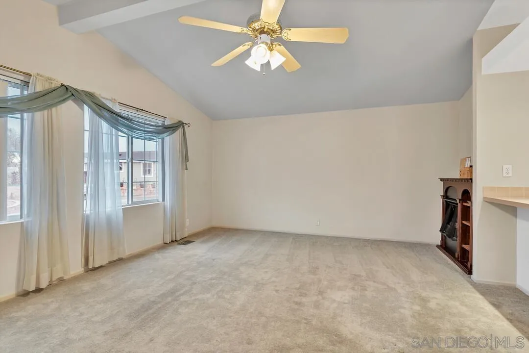 15935 Spring Oaks Road, Unit 2 El Cajon, CA 92021 - Photo 3 of 13 Gallery Image 3