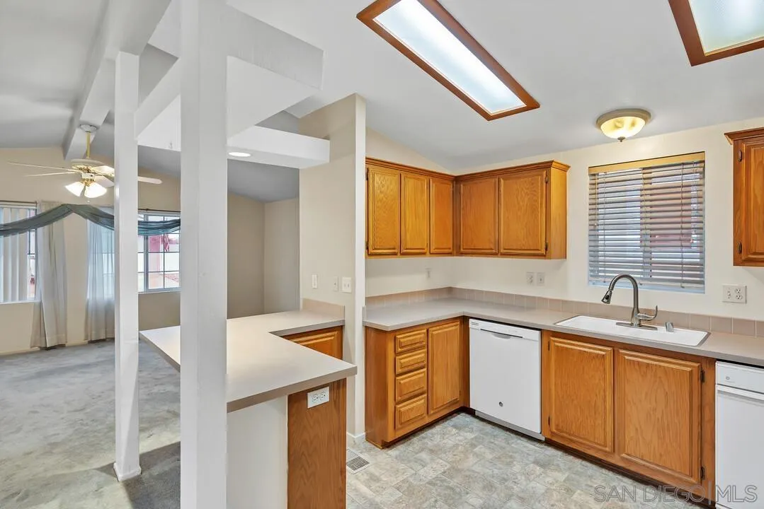 15935 Spring Oaks Road, Unit 2 El Cajon, CA 92021 - Photo 6 of 13 Gallery Image 6