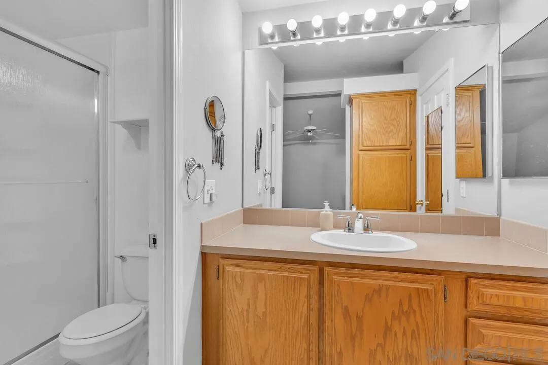 15935 Spring Oaks Road, Unit 2 El Cajon, CA 92021 - Photo 8 of 13 Gallery Image 8