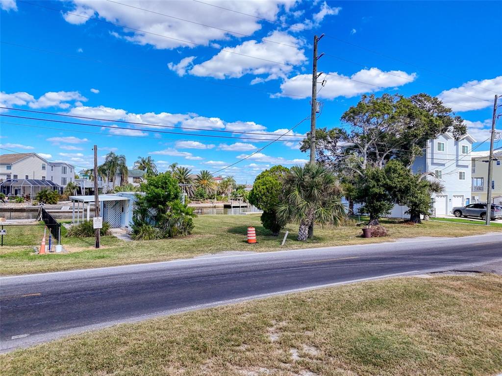 6429 Clark Street Hudson, FL 34667 - Photo 19 of 45