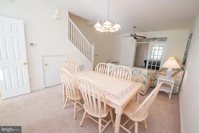 a view of entryway and hall