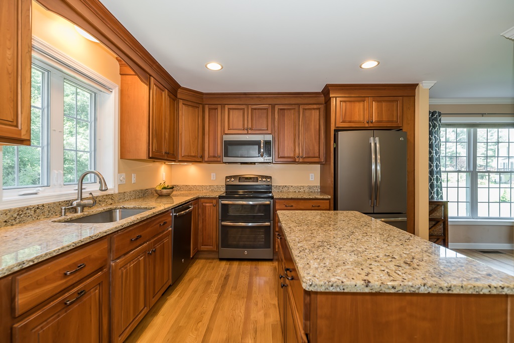 28 Pineo Farms Road Seabrook, NH 03874 - Photo 3 of 26 Gallery Image 3