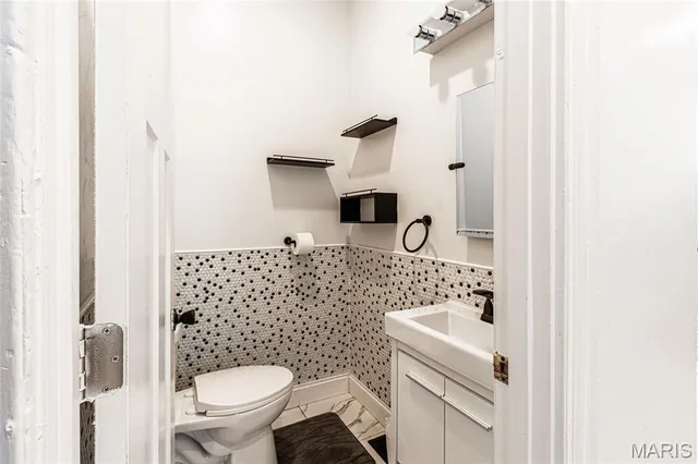 $249,900 | 3911 Sullivan Avenue, St. Louis, MO 63107