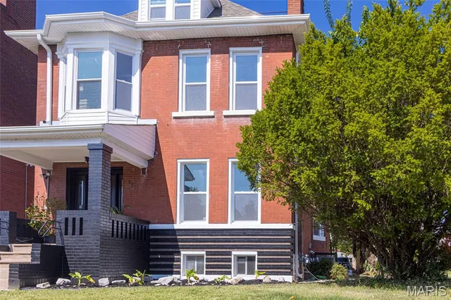 $249,900 | 3911 Sullivan Avenue, St. Louis, MO 63107