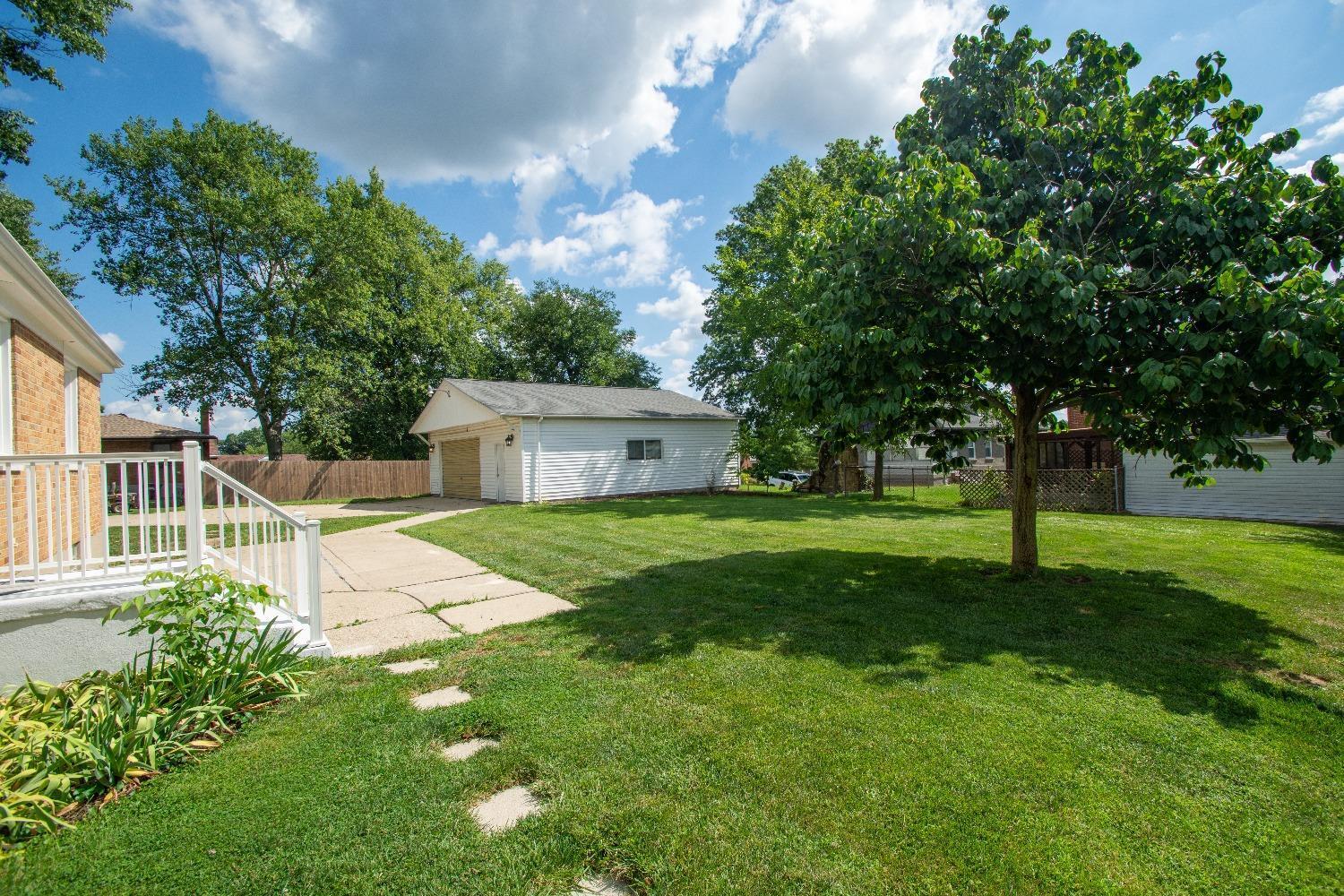 5576 Samver Road Cincinnati, OH 45239 - Photo 27 of 32