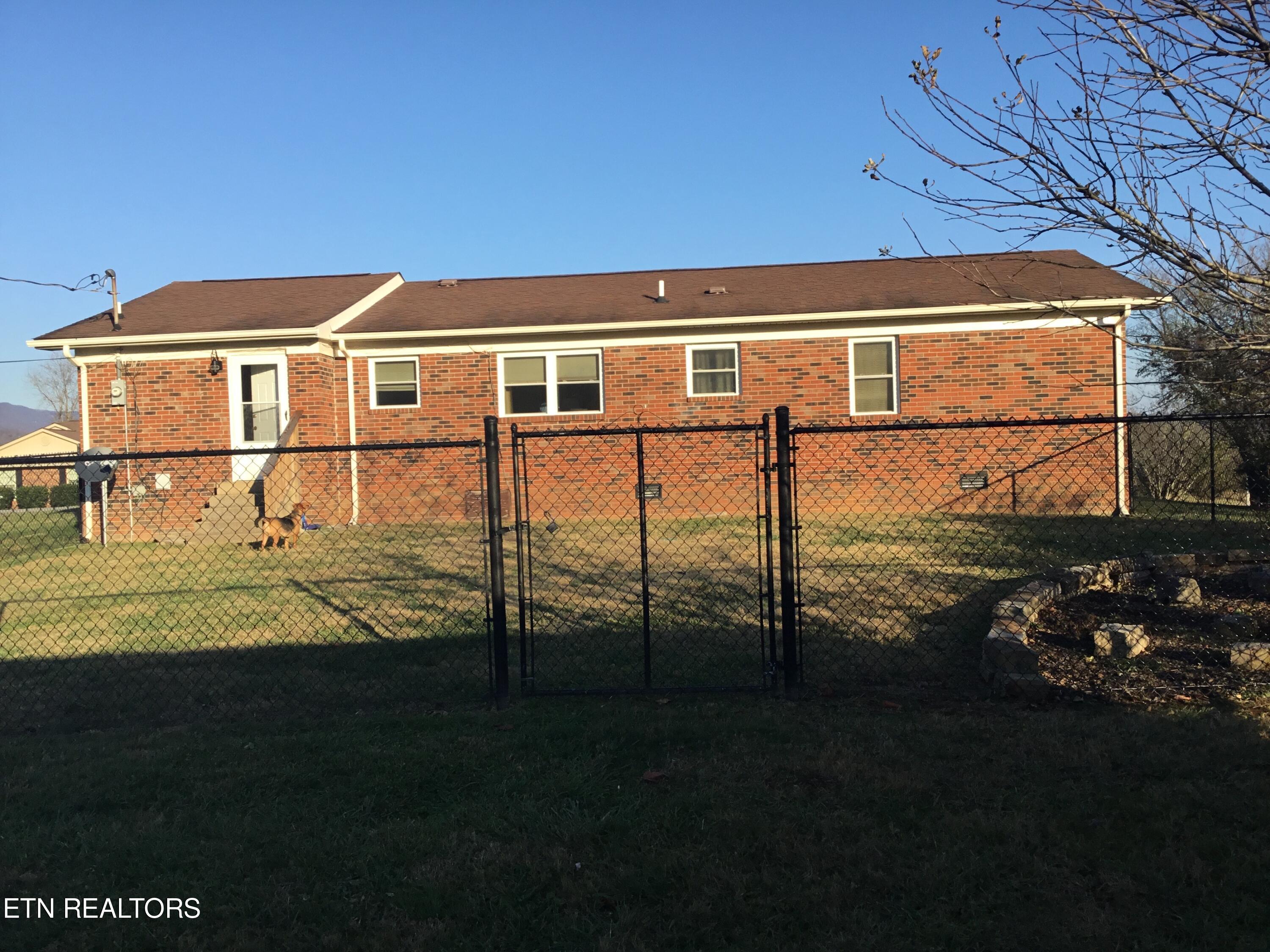 585 Fulton Road Harrogate, TN 37752 - Photo 4 of 22 image