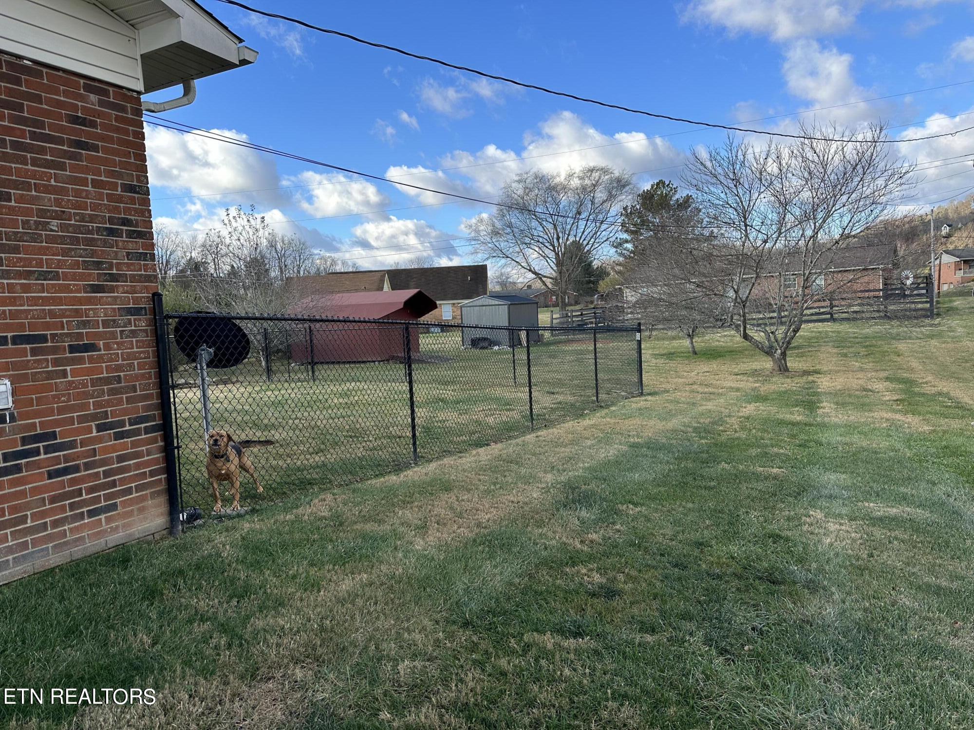585 Fulton Road Harrogate, TN 37752 - Photo 5 of 22 IMG_7049