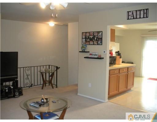 192 Evergreen Road, Unit 10B Edison, NJ 08837 - Photo 5 of 22 Gallery Image 5