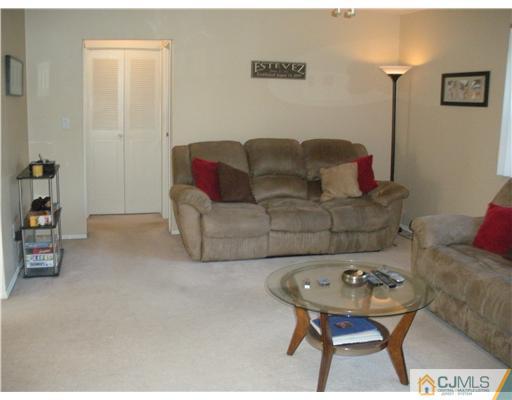 192 Evergreen Road, Unit 10B Edison, NJ 08837 - Photo 6 of 22 Gallery Image 6