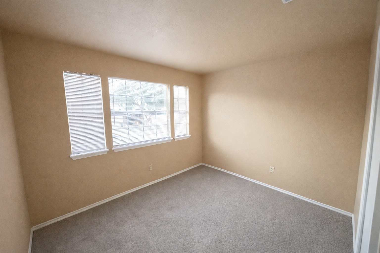 4906 Deer Point Drive Spring, TX 77389 - Photo 10 of 12 an empty room with a window