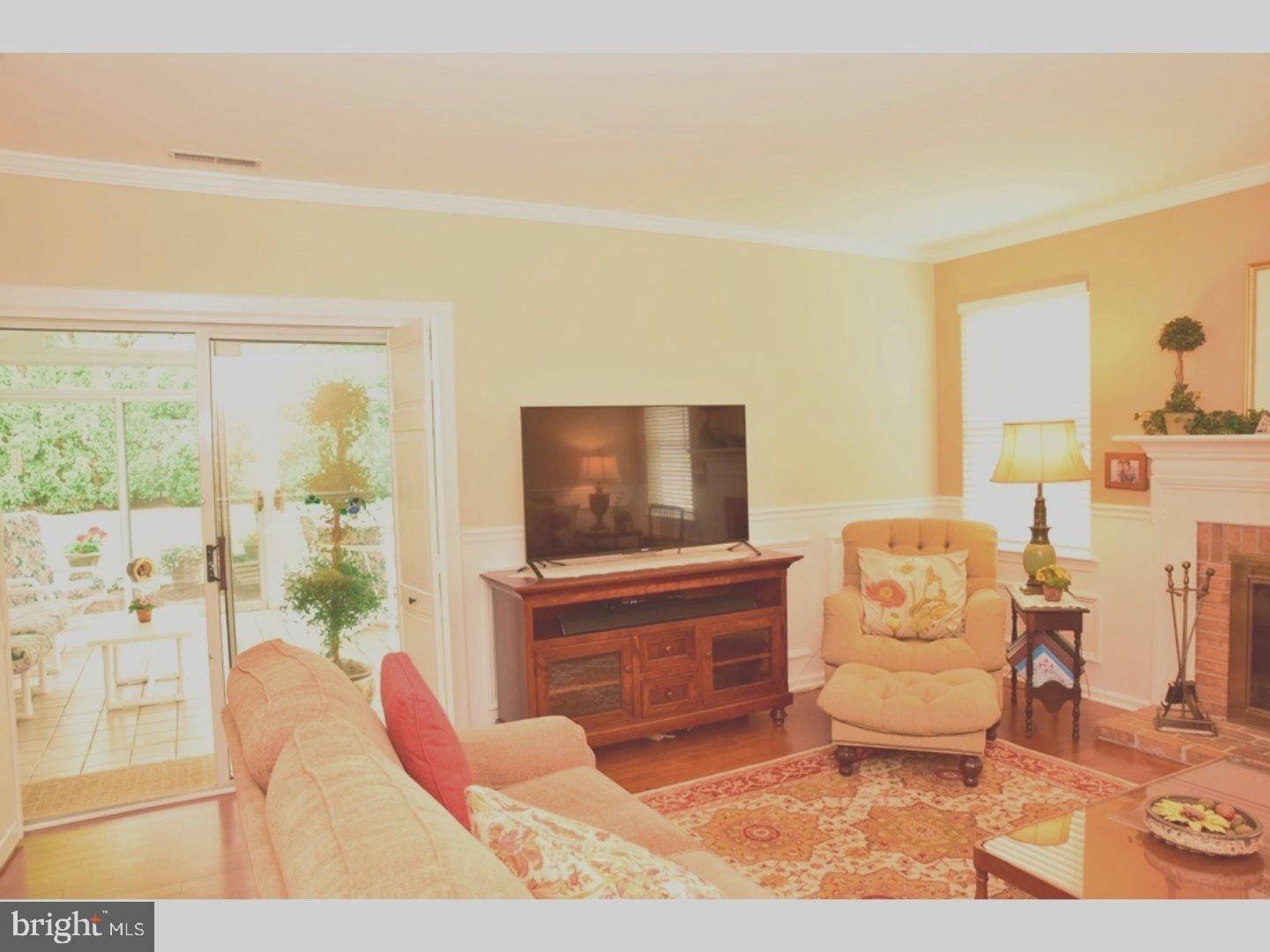 226 Aspen Road Yardley, PA 19067 - Photo 11 of 24 Family Room