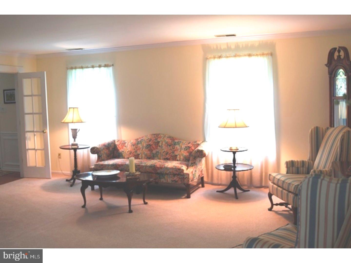 226 Aspen Road Yardley, PA 19067 - Photo 4 of 24 Living Room