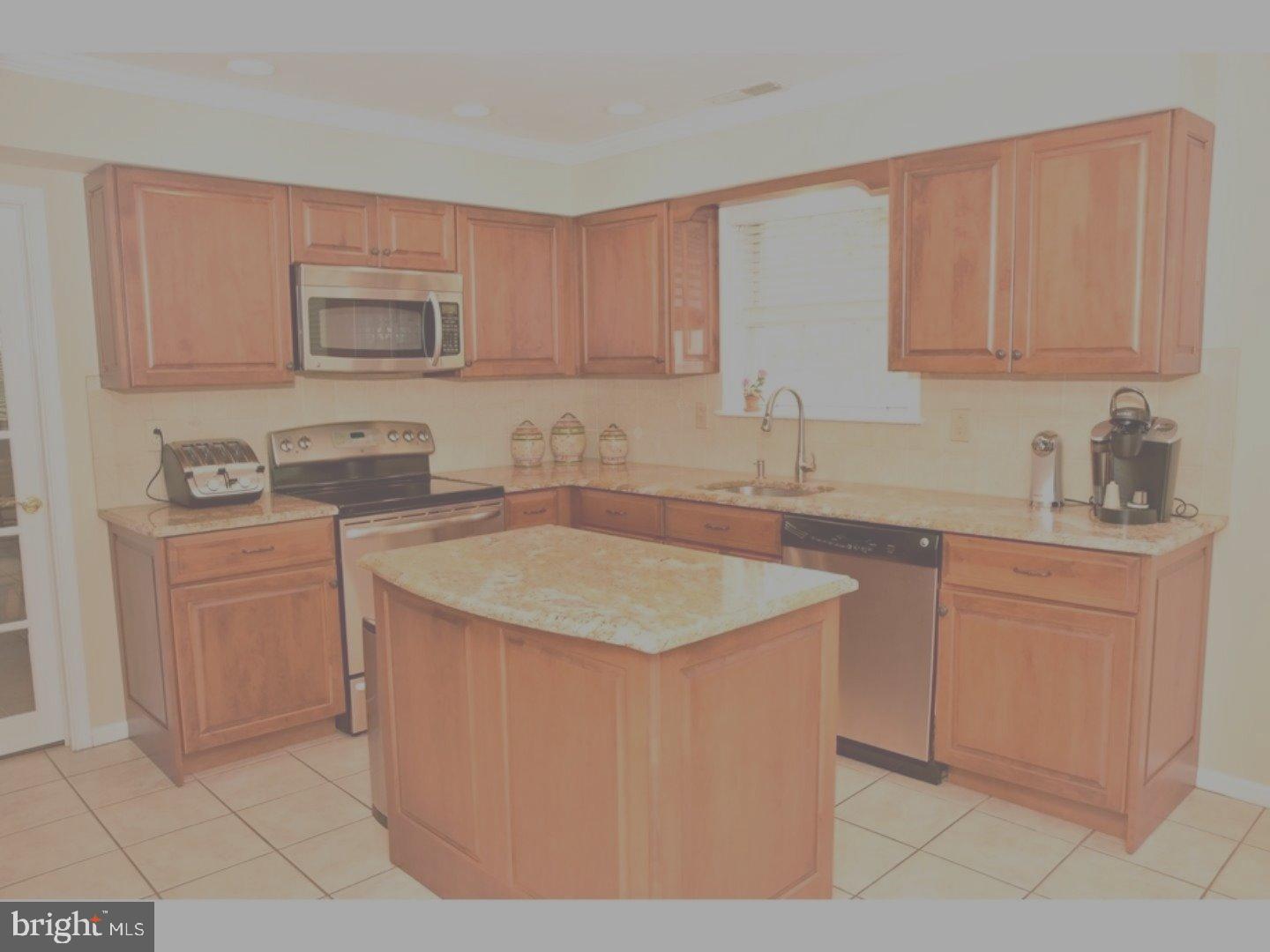 226 Aspen Road Yardley, PA 19067 - Photo 8 of 24 Kitchen