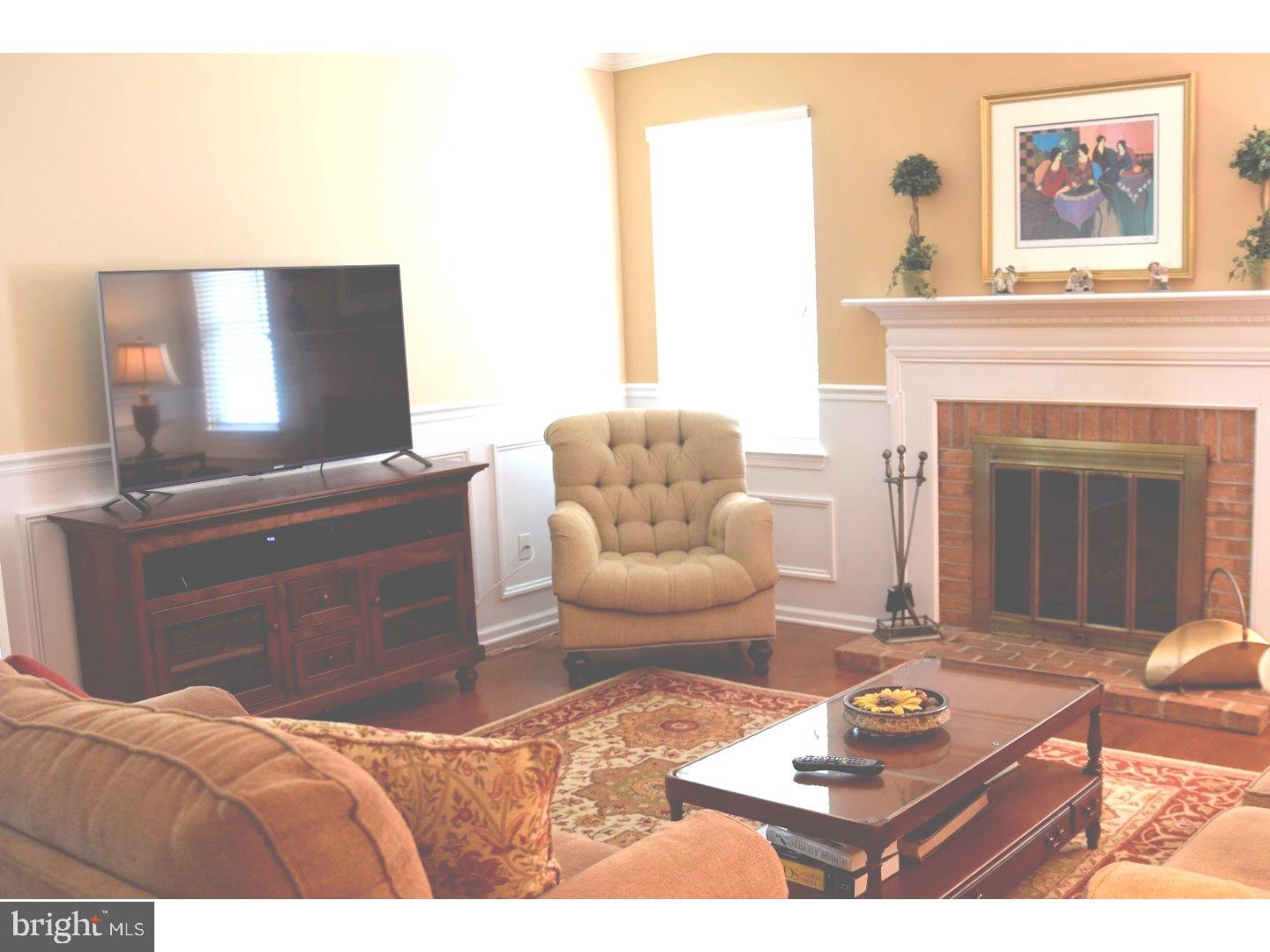226 Aspen Road Yardley, PA 19067 - Photo 10 of 24 Family Room