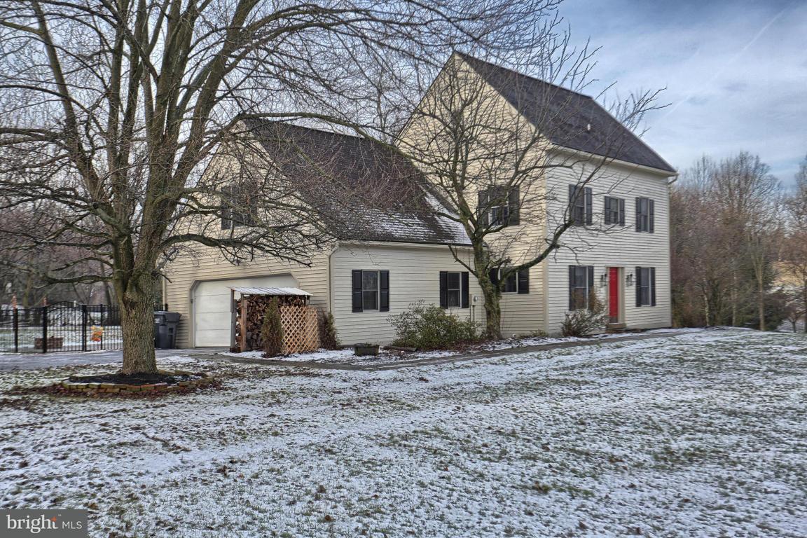 390 Greentree Road Elizabethtown, PA 17022 - Photo 2 of 33