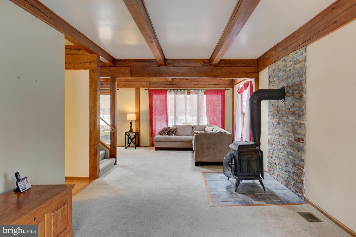 390 Greentree Road Elizabethtown, PA 17022 - Photo 7 of 33