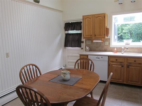 15 Sutton Road Millbury, MA 01527 - Photo 8 of 30 Gallery Image 8