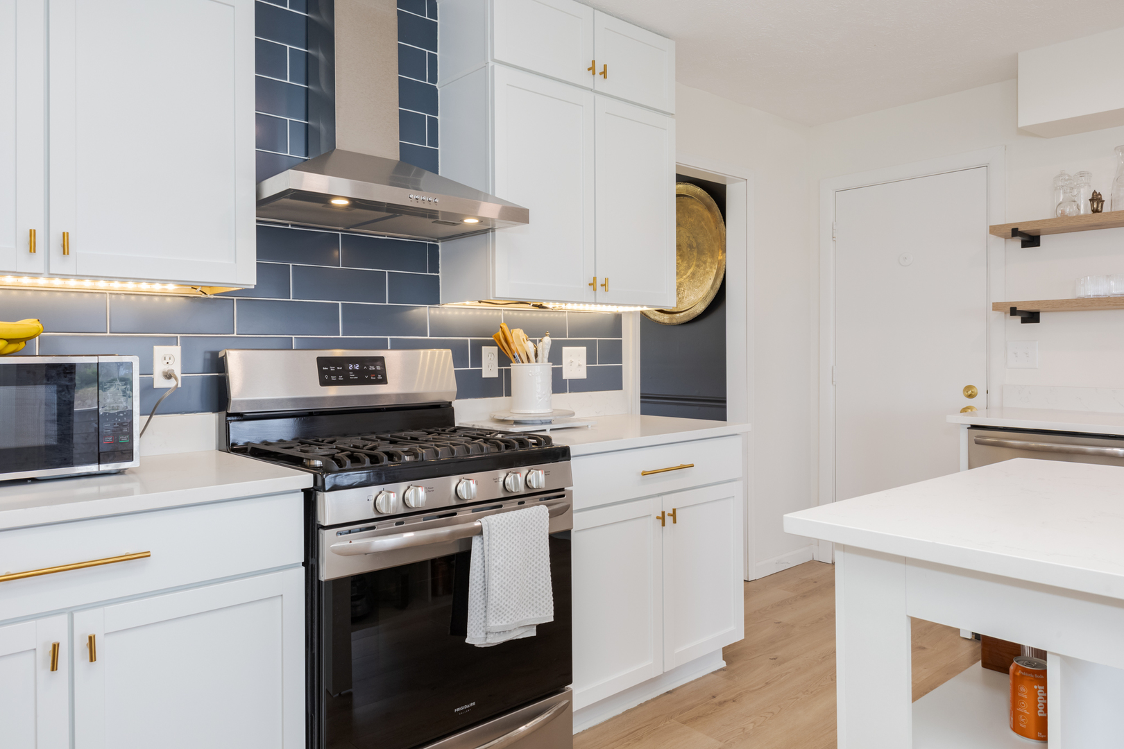 1805 Widermere Drive Normal, IL 61761 - Photo 11 of 46 a kitchen with cabinets and appliances