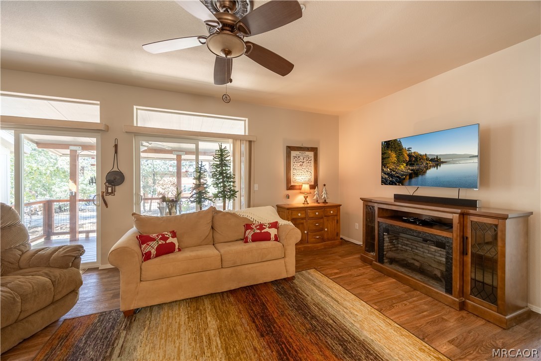 775 Riverside Avenue Sugarloaf, CA 92386 - Photo 10 of 35 Gallery Image 10