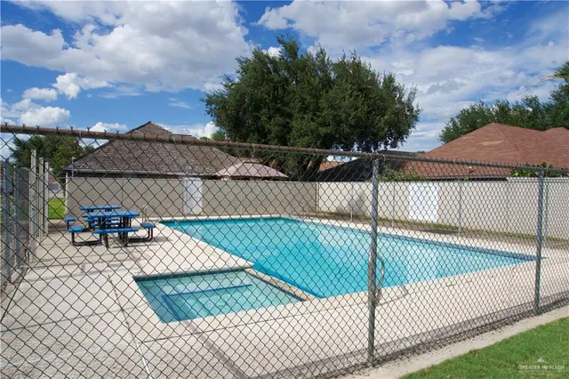 $1,600 | 3600 Cedar Avenue, McAllen, TX 78501