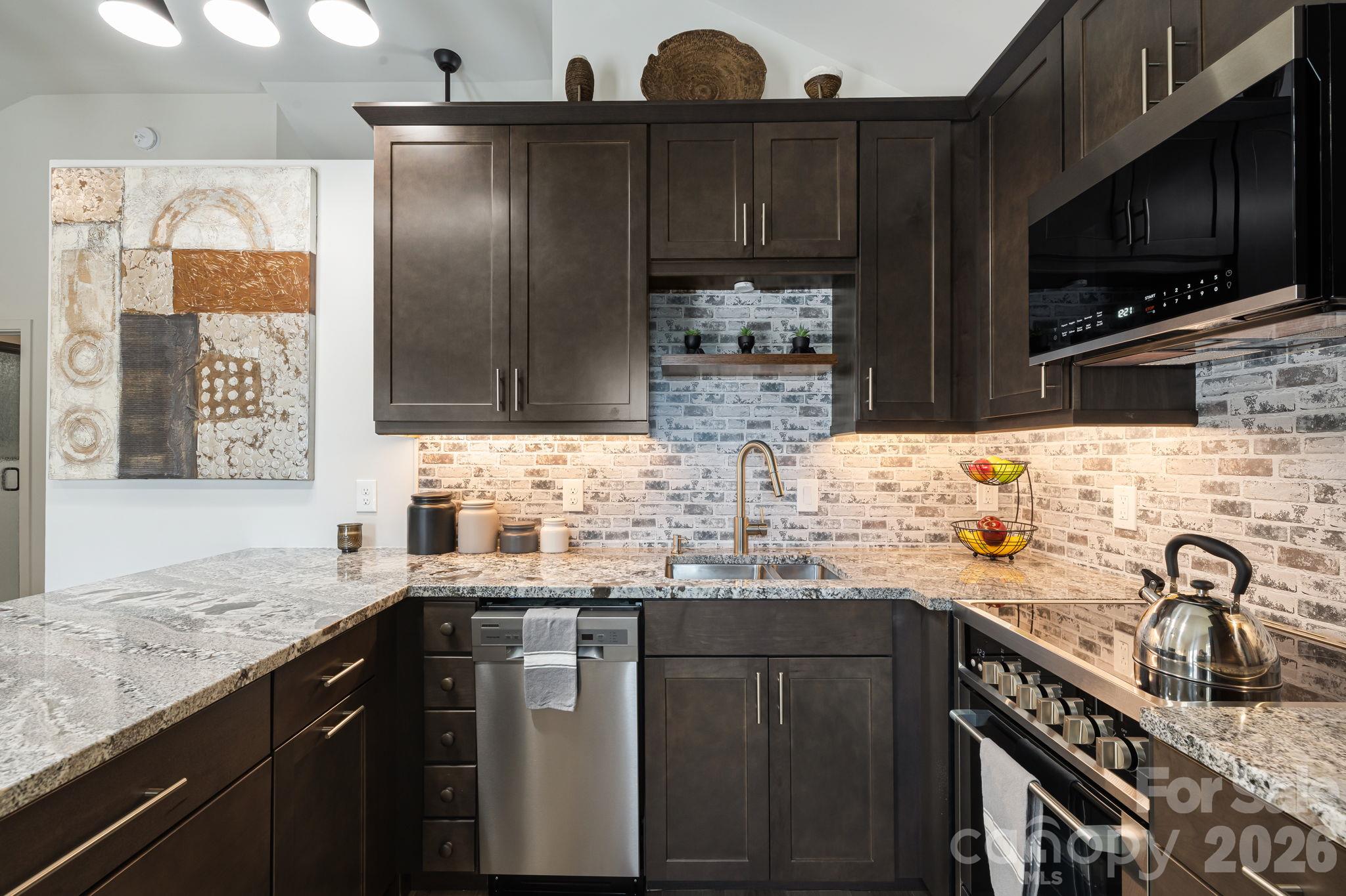 607 Kanuga Road Hendersonville, NC 28739 - Photo 12 of 48 Gallery Image 12
