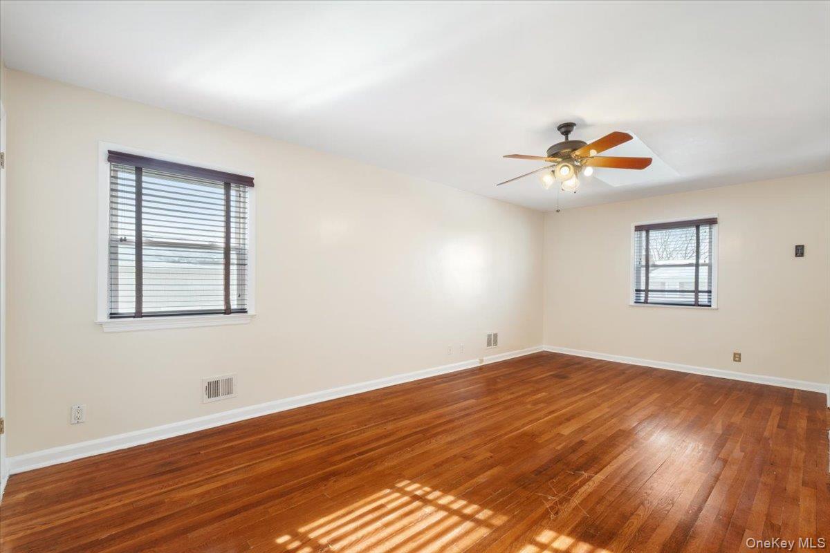 48 Madison Road Scarsdale, NY 10583 - Photo 16 of 41