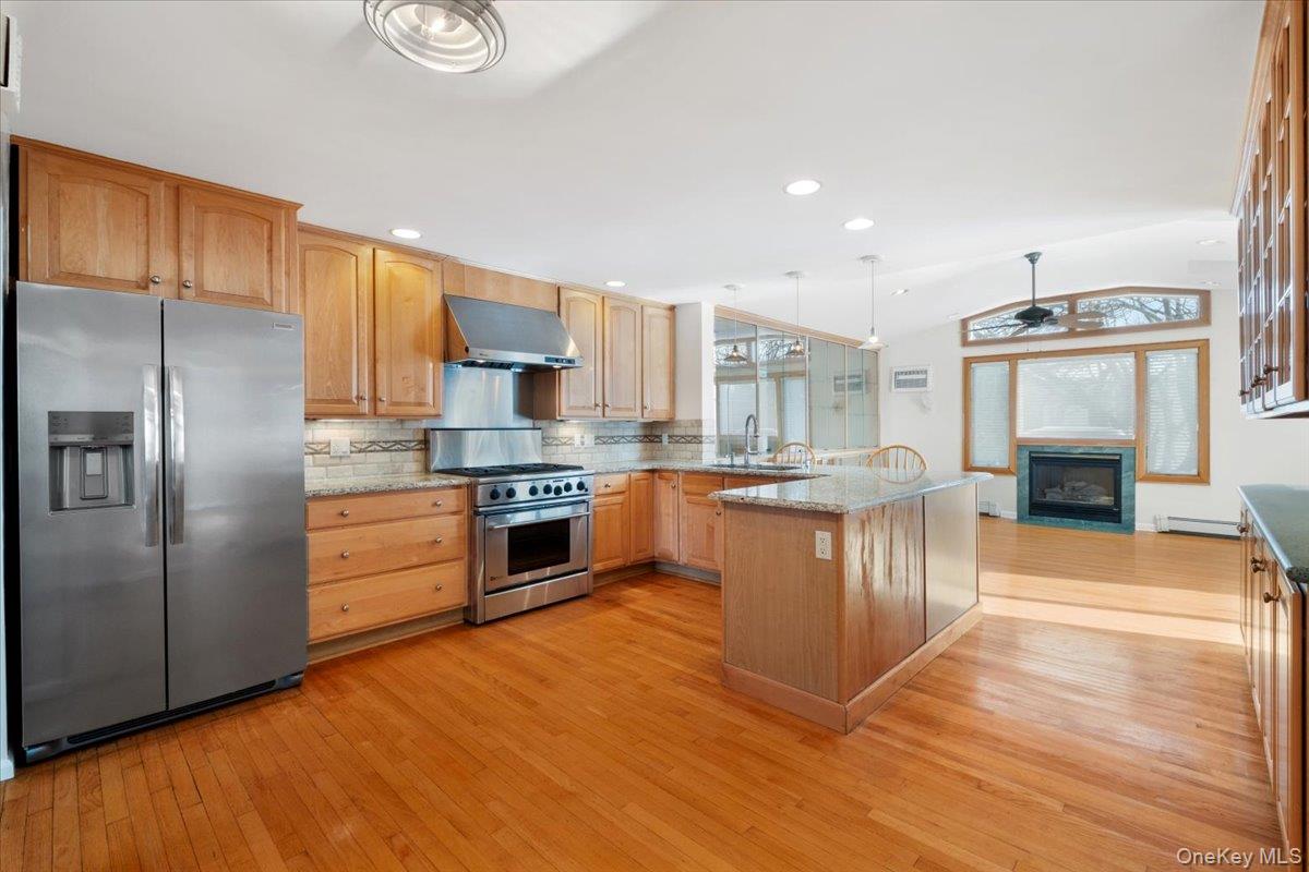 48 Madison Road Scarsdale, NY 10583 - Photo 2 of 41