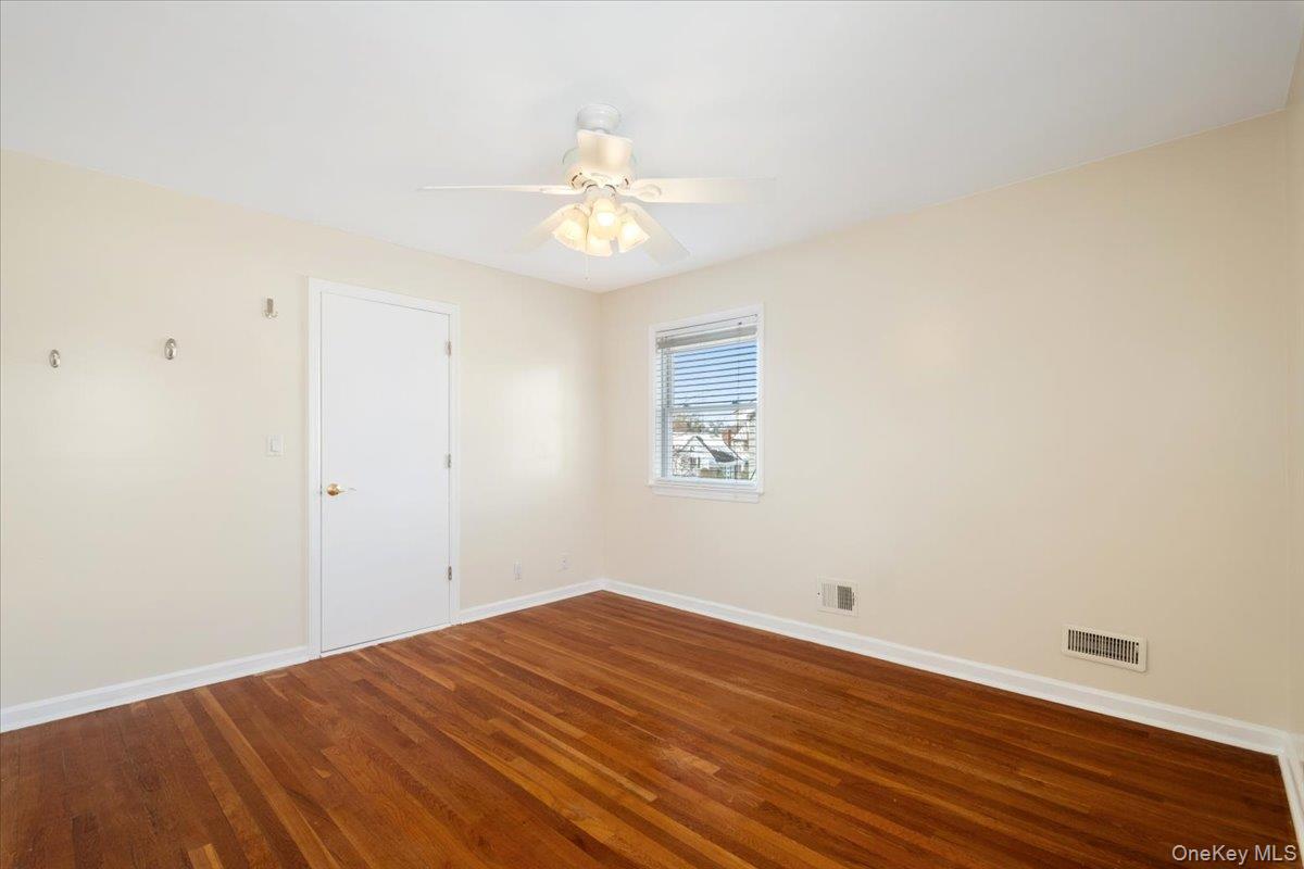 48 Madison Road Scarsdale, NY 10583 - Photo 26 of 41