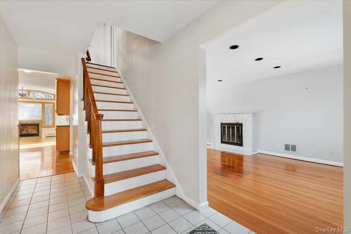 48 Madison Road Scarsdale, NY 10583 - Photo 8 of 41