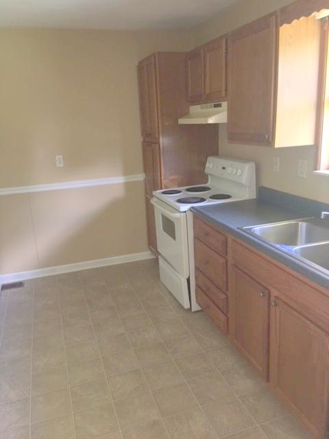 3745 Old Kentucky Road Morristown, TN 37814 - Photo 11 of 13 IMG_2940