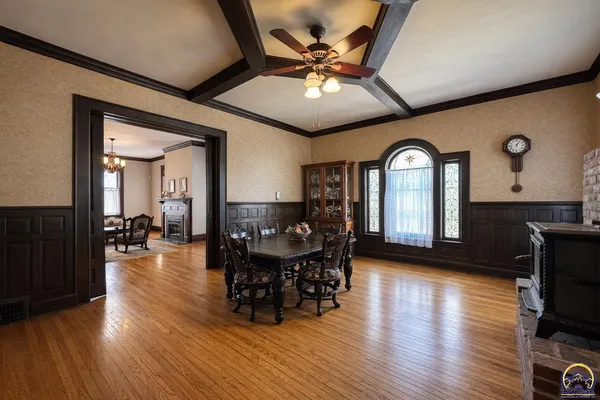 $299,950 | 829 Southwest Buchanan Street, Topeka, KS 66606