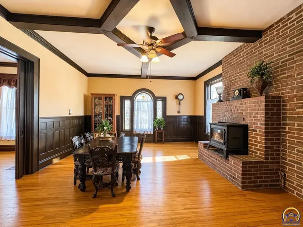 $299,950 | 829 Southwest Buchanan Street, Topeka, KS 66606