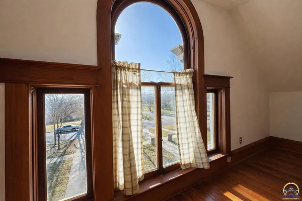 $299,950 | 829 Southwest Buchanan Street, Topeka, KS 66606