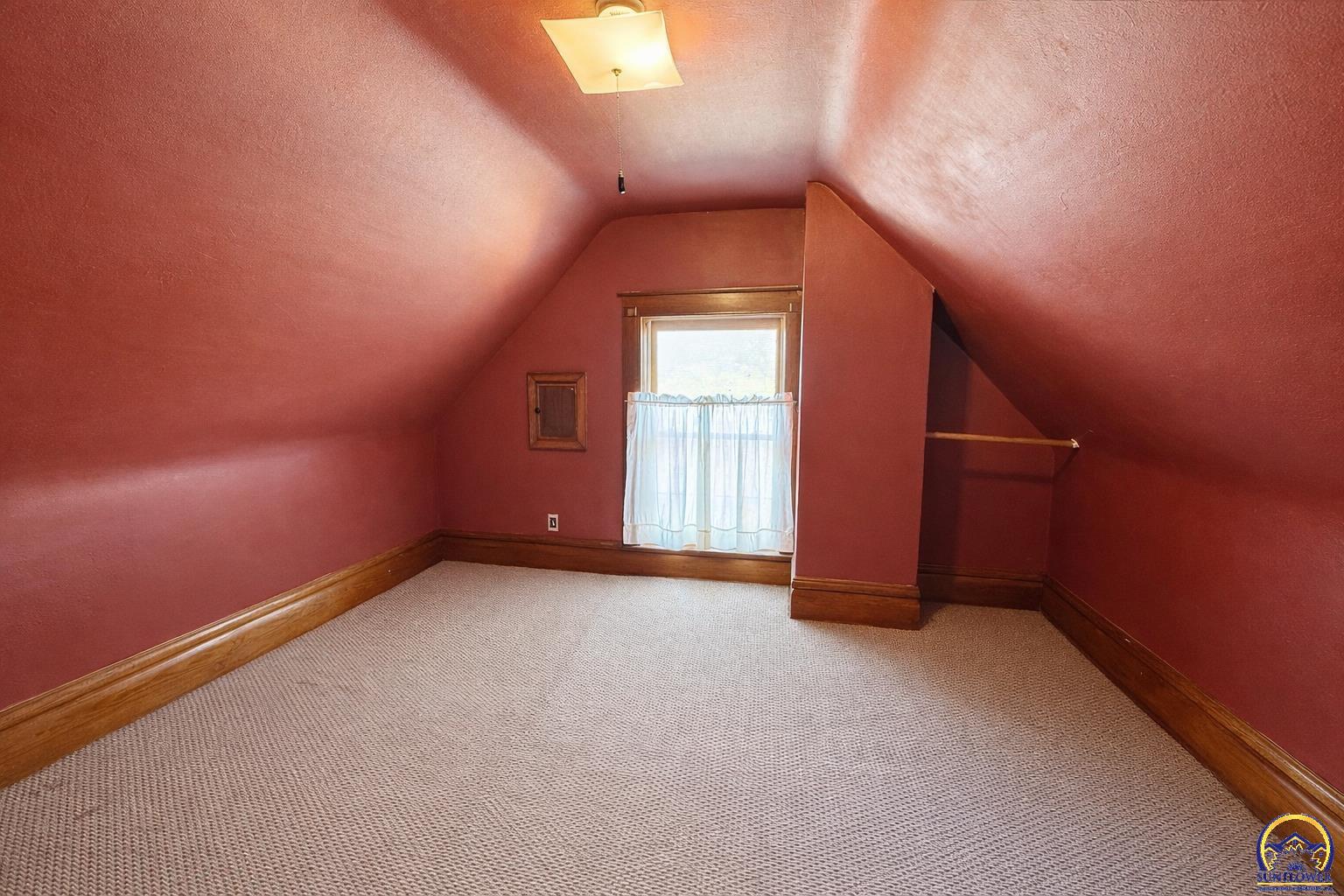 829 Southwest Buchanan Street Topeka, KS 66606 - Photo 21 of 28