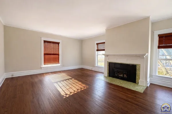 $299,950 | 829 Southwest Buchanan Street, Topeka, KS 66606