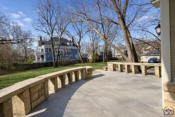 $299,950 | 829 Southwest Buchanan Street, Topeka, KS 66606