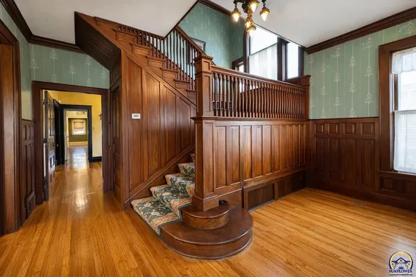 $299,950 | 829 Southwest Buchanan Street, Topeka, KS 66606