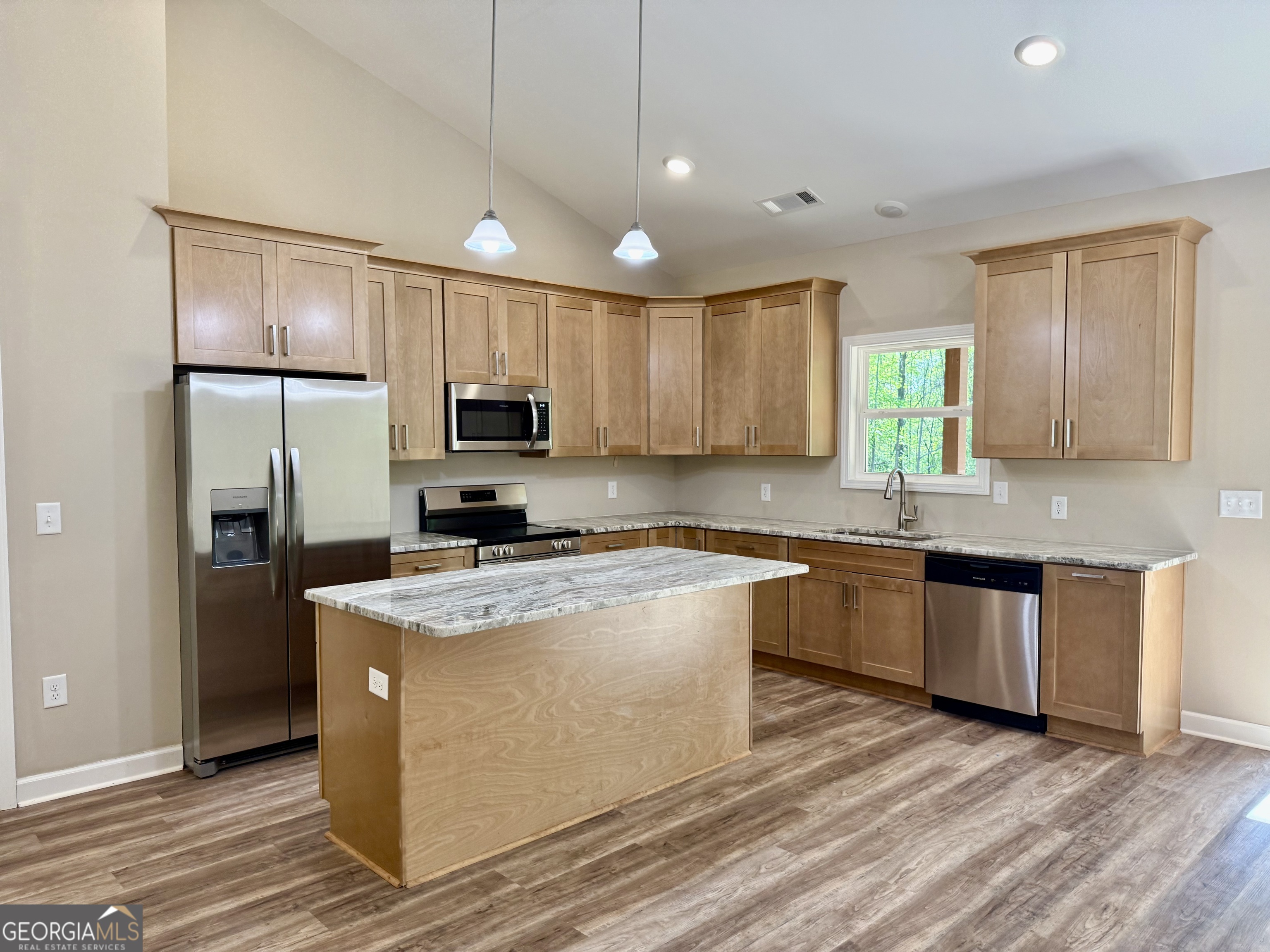 921 Silver Dollar Road Maysville, GA 30558 - Photo 2 of 23