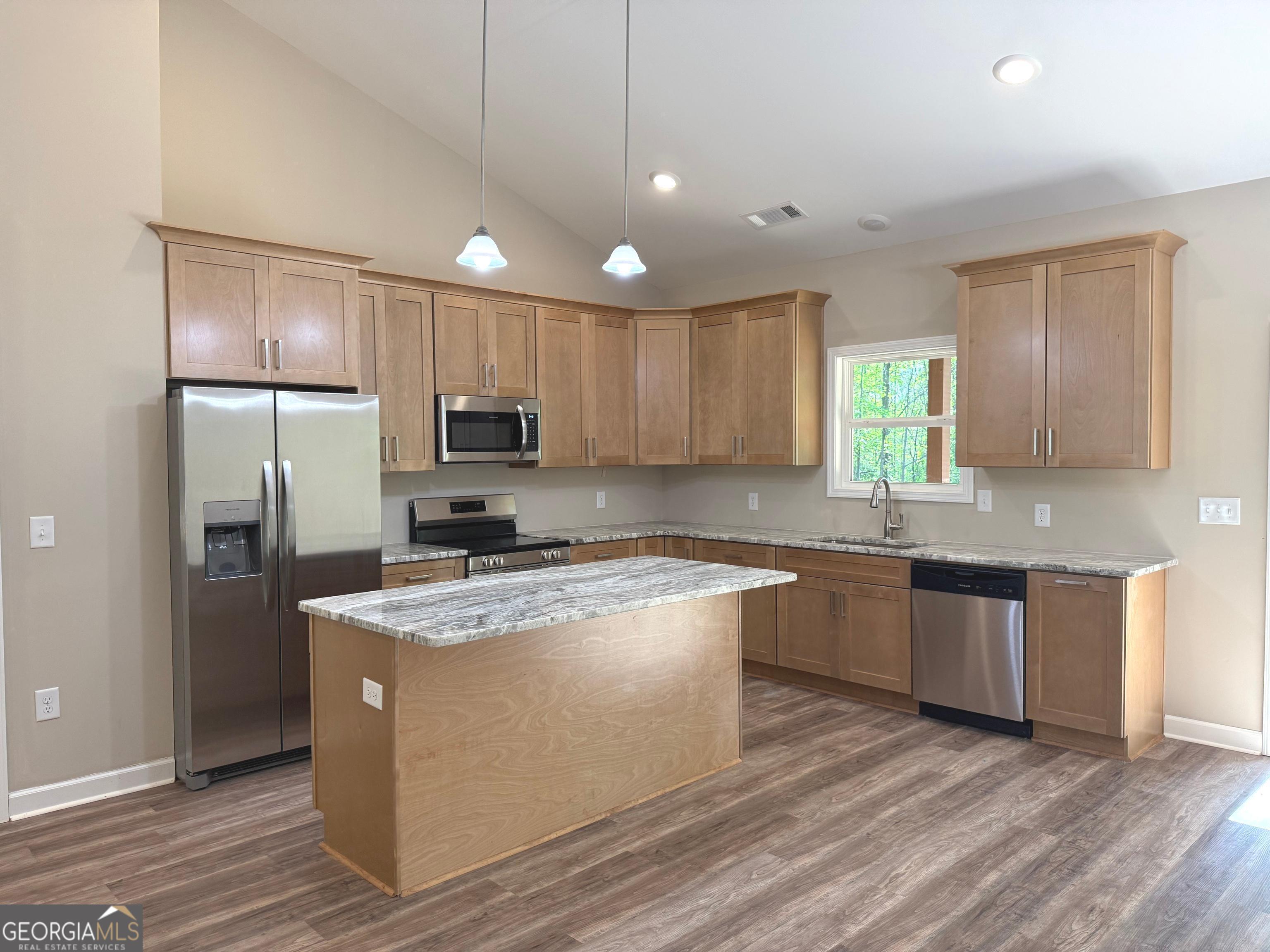 921 Silver Dollar Road Maysville, GA 30558 - Photo 4 of 23