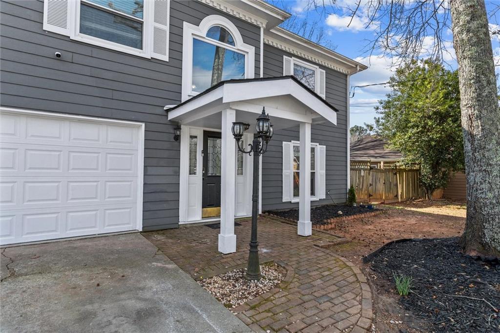 870 Hounds Ridge Court Lawrenceville, GA 30043 - Photo 3 of 70