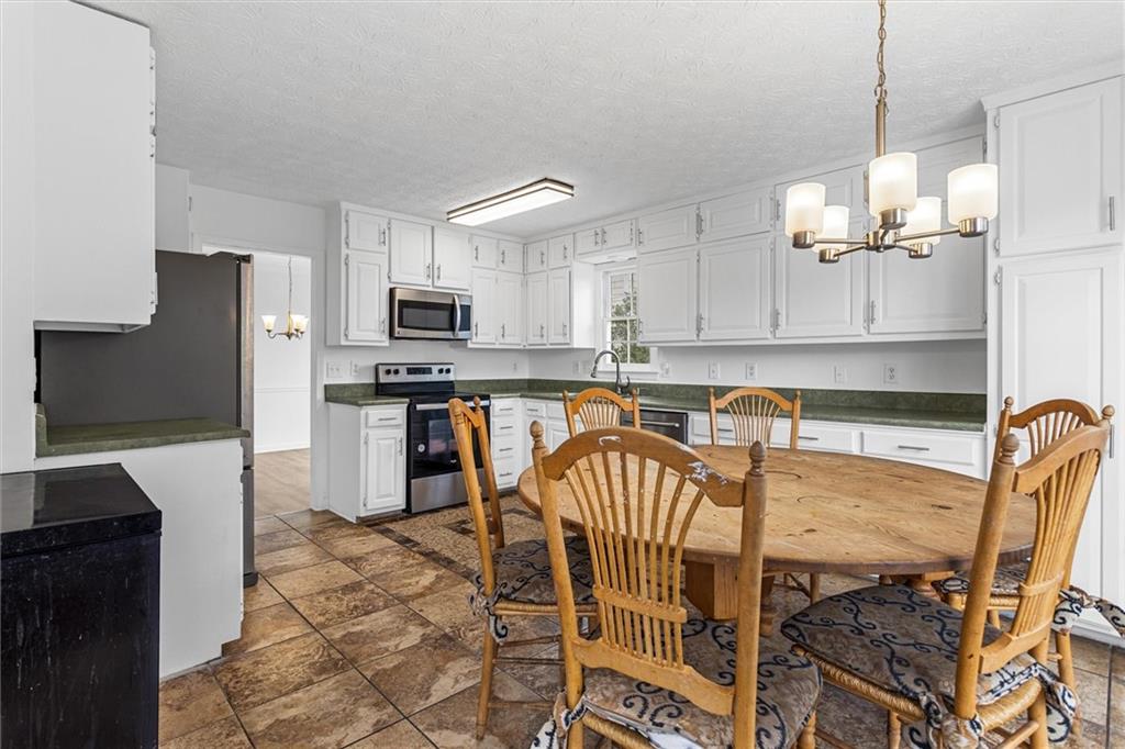 870 Hounds Ridge Court Lawrenceville, GA 30043 - Photo 6 of 70