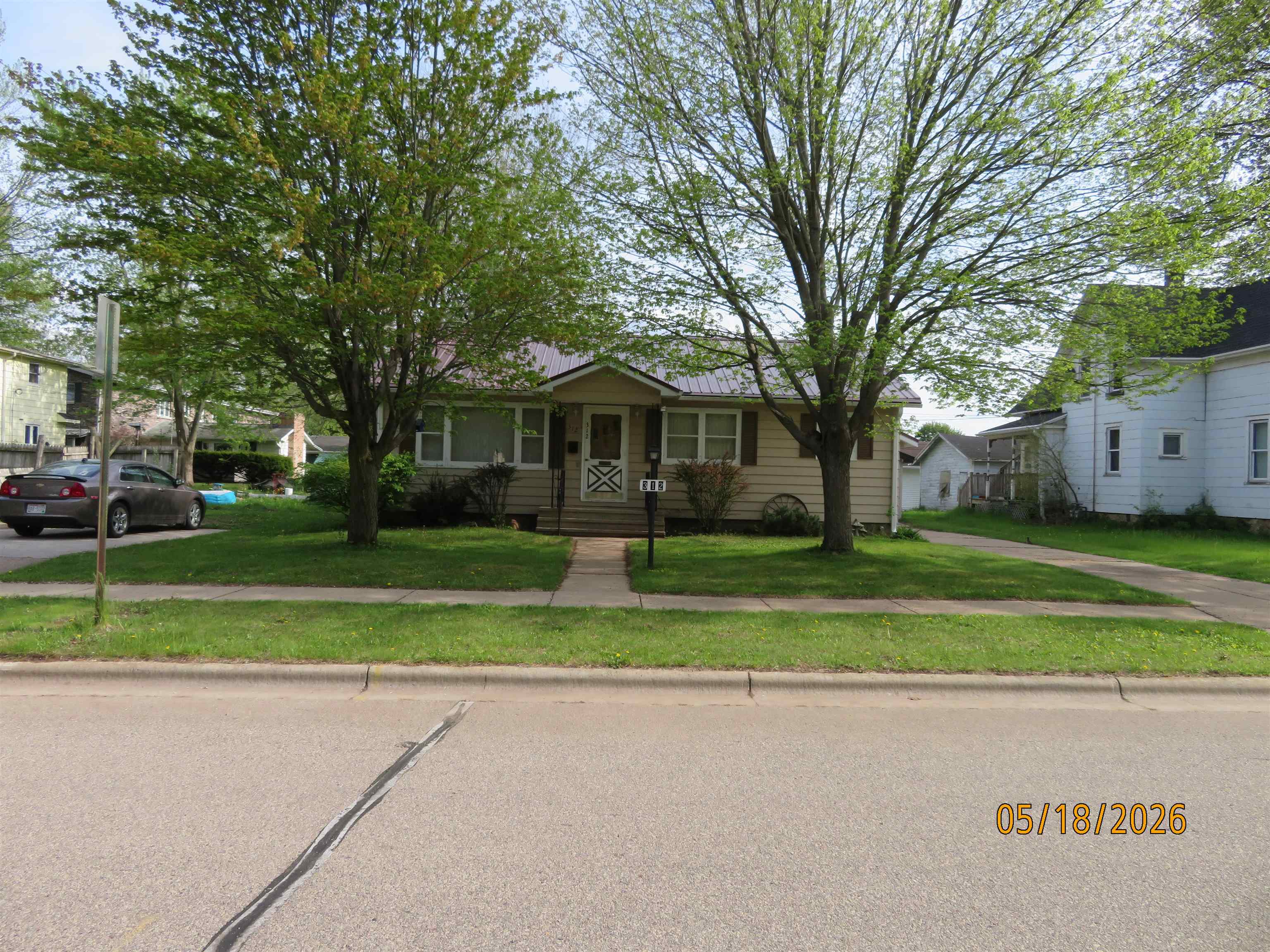 312 West 3rd Street Shawano, WI 54166 - Photo 2 of 40