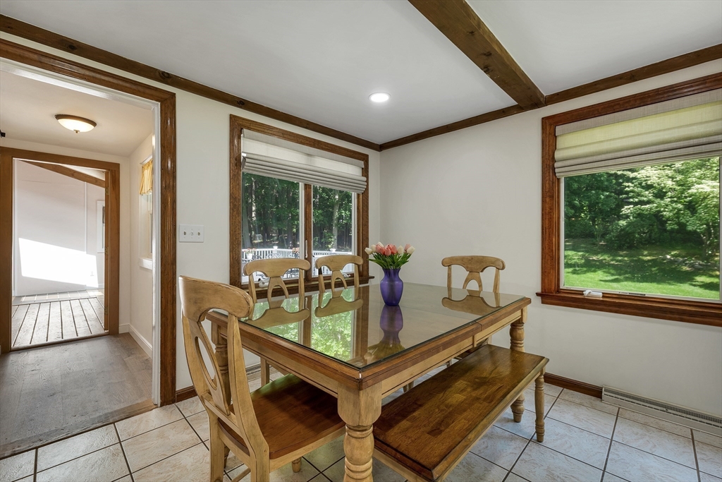 29 Trickett Road Lynnfield, MA 01940 - Photo 6 of 38