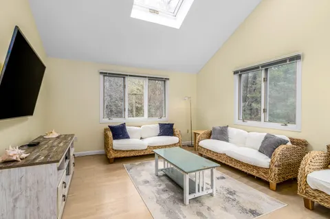 $759,900 | 303 Turtleback Road, Marstons Mills, MA 02648