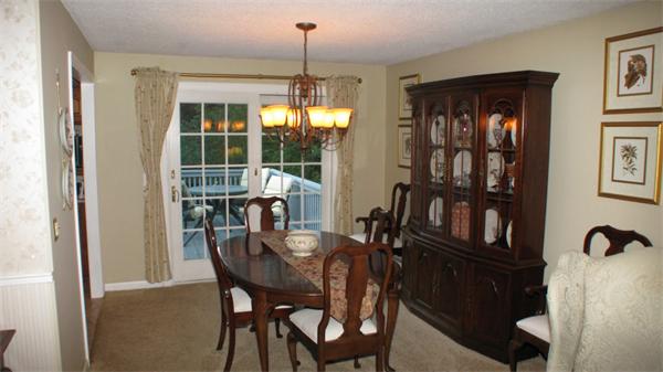 10 Spruce Road Swansea, MA 02777 - Photo 12 of 23 Gallery Image 12